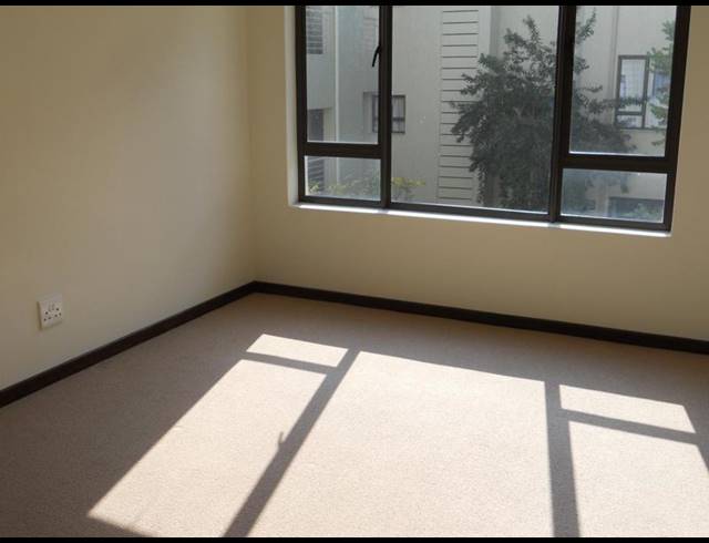 1 BEDROOM APARTMENT FOR SALE IN BRYANSTON